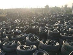 廢舊輪胎煉油掙錢(qián)還是廢舊輪胎磨膠粉掙錢(qián)